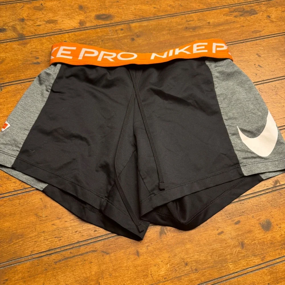 Nike Pro Dri-FIT Womens Small Athletic Shorts Black‎ Grey Orange Waistband